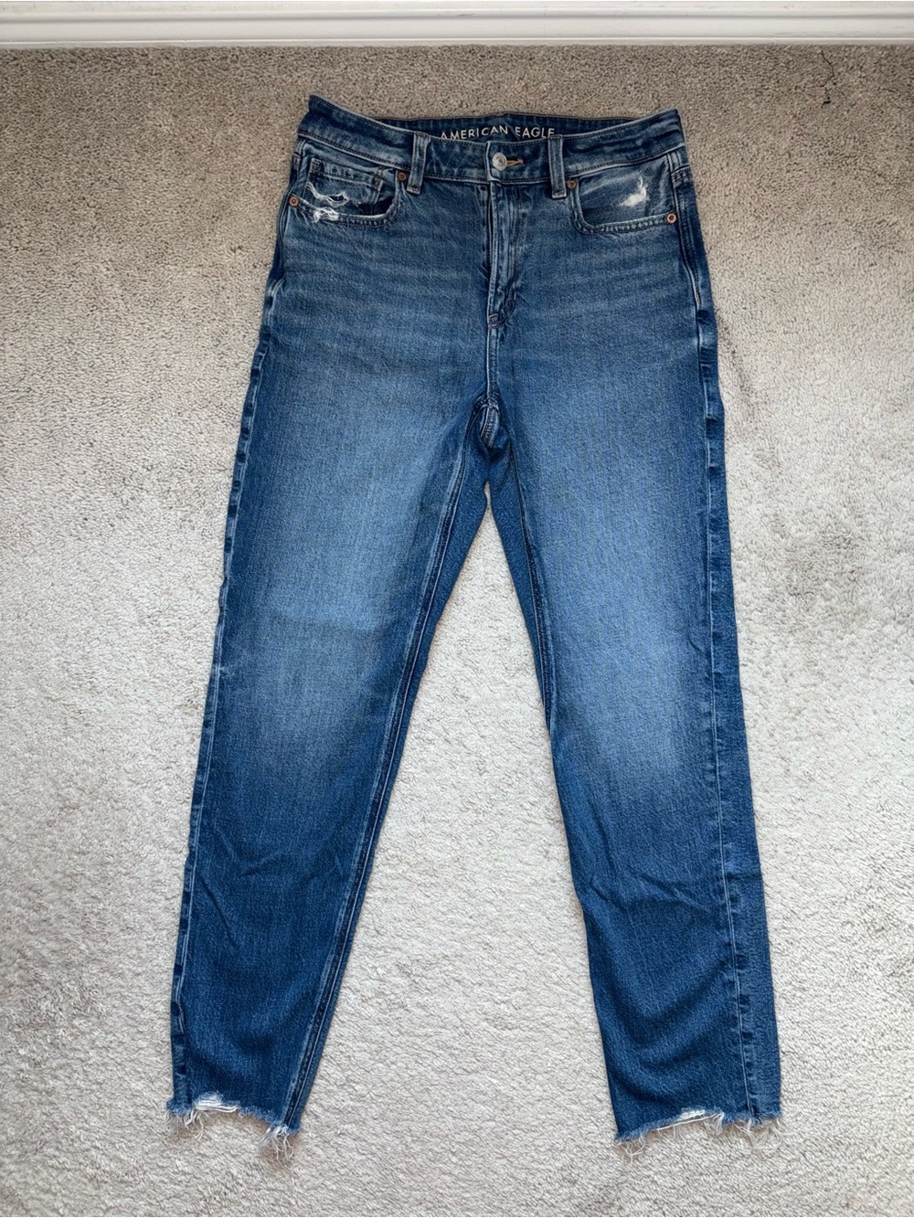 American Eagle Outfitters Strigid Dark Blue Ankle Crop Jeans